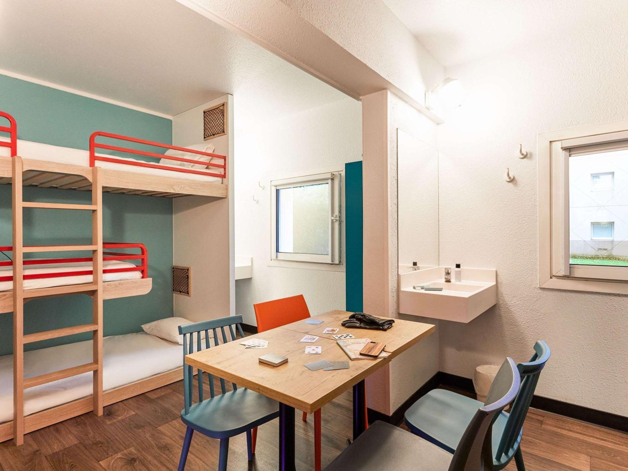 Hotelf1 Nimes Ouest Bagian luar foto